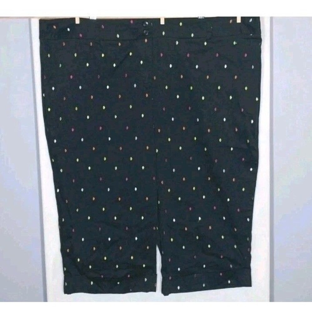 Multiples 24W High Rise Capri Pants Black Embroidered Polka Dot Stretch